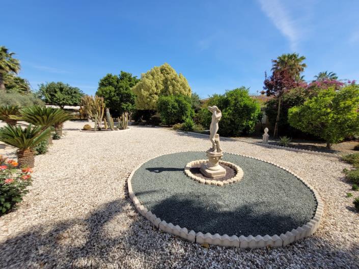 Image No.3-4 Bed Villa for sale