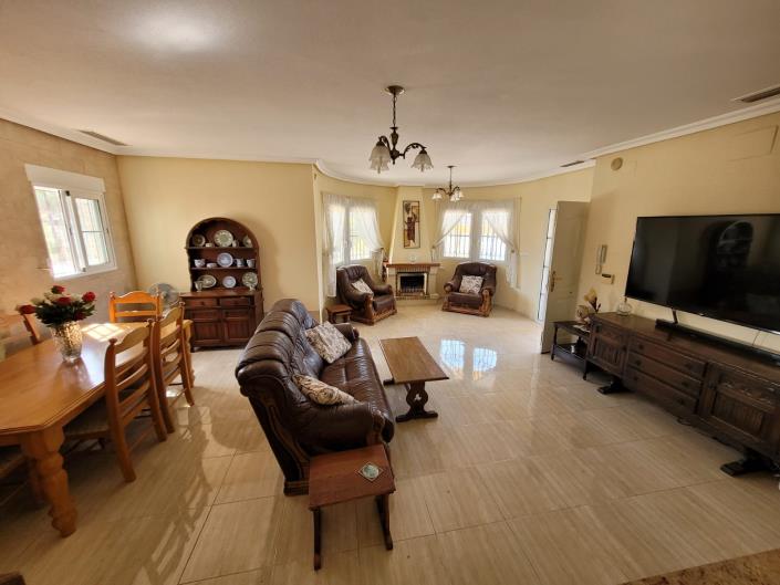 Image No.12-4 Bed Villa for sale