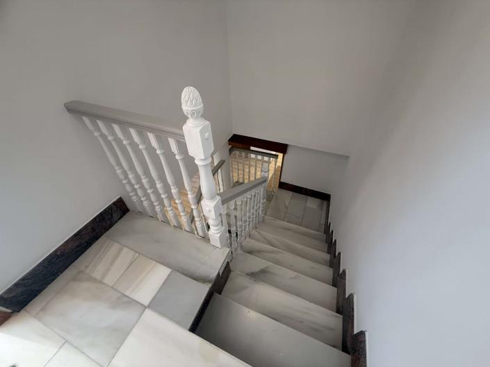 Image No.17-5 Bed Country House for sale