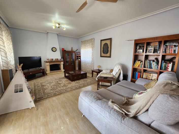 Image No.6-4 Bed Country House for sale