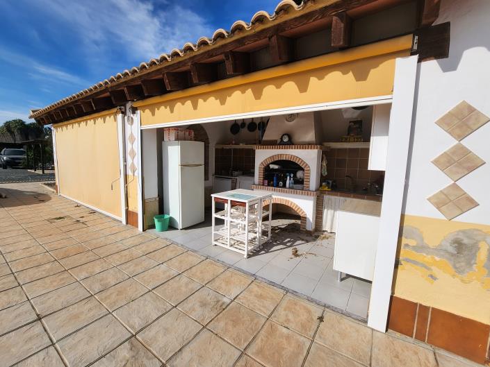 Image No.23-4 Bed Country House for sale