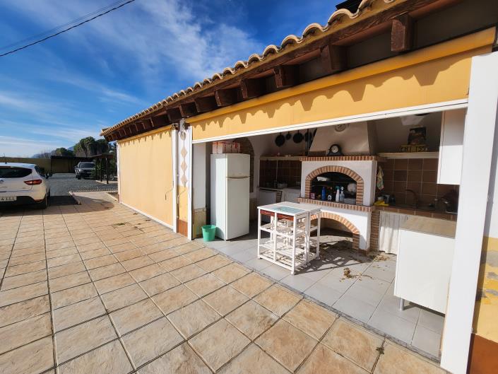 Image No.24-4 Bed Country House for sale