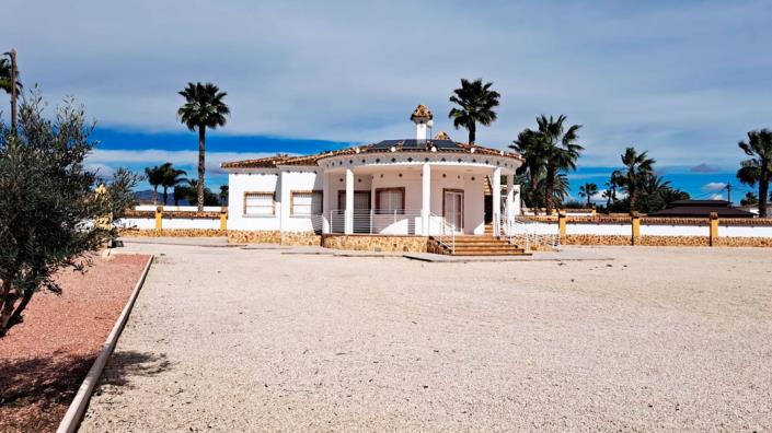 Image No.3-3 Bed Villa for sale