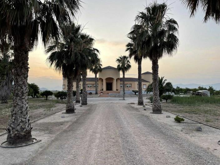 Image No.26-6 Bed Country Property for sale