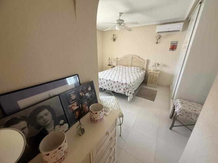 Image No.23-3 Bed Country House for sale