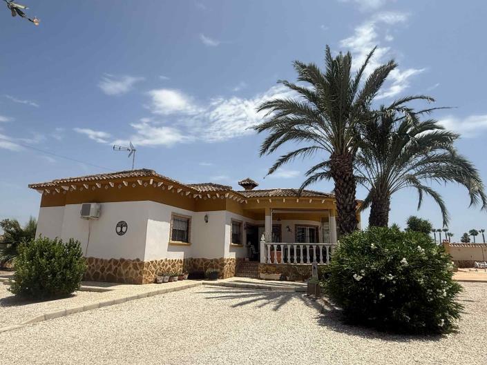 Image No.27-3 Bed Country House for sale