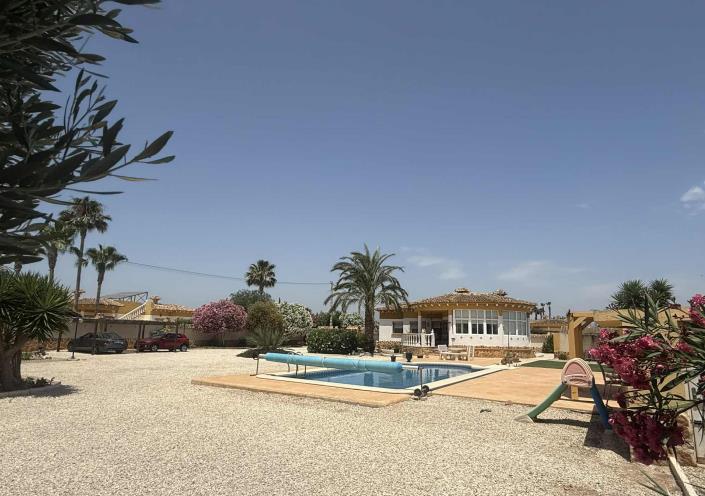 Image No.2-3 Bed Country House for sale