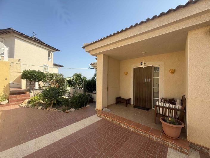 Image No.4-3 Bed Villa / Detached for sale