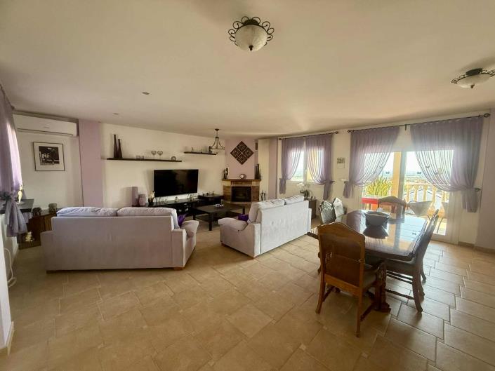 Image No.6-3 Bed Villa / Detached for sale