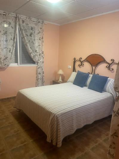 Image No.16-5 Bed Bungalow for sale