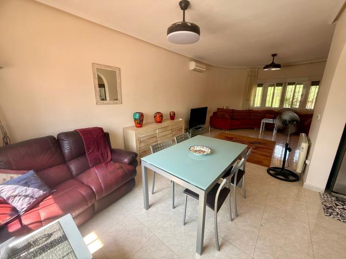 Image No.8-3 Bed Country House for sale