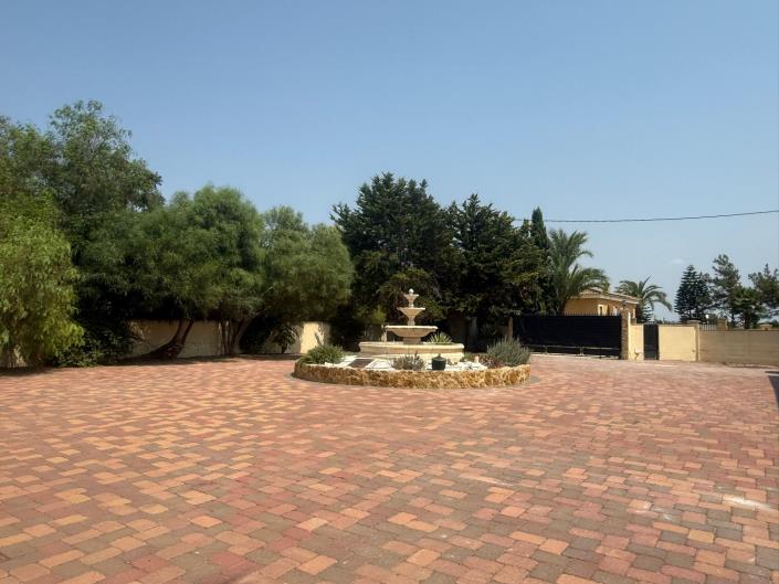 Image No.23-3 Bed Country House for sale