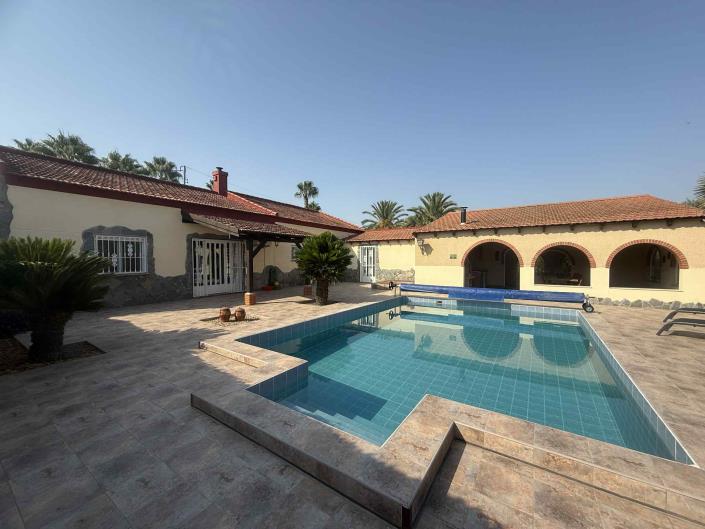 Image No.1-3 Bed Country House for sale