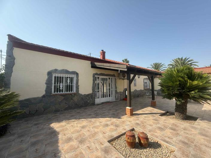 Image No.20-3 Bed Country House for sale