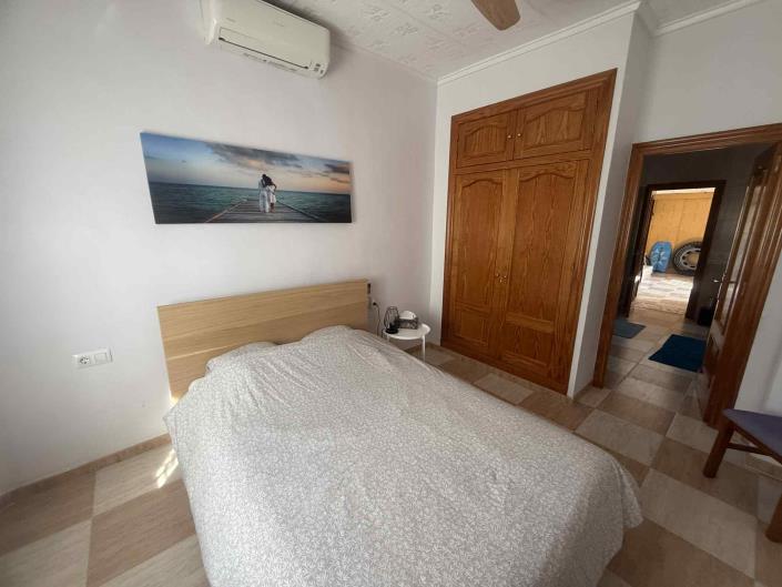 Image No.18-3 Bed Country House for sale