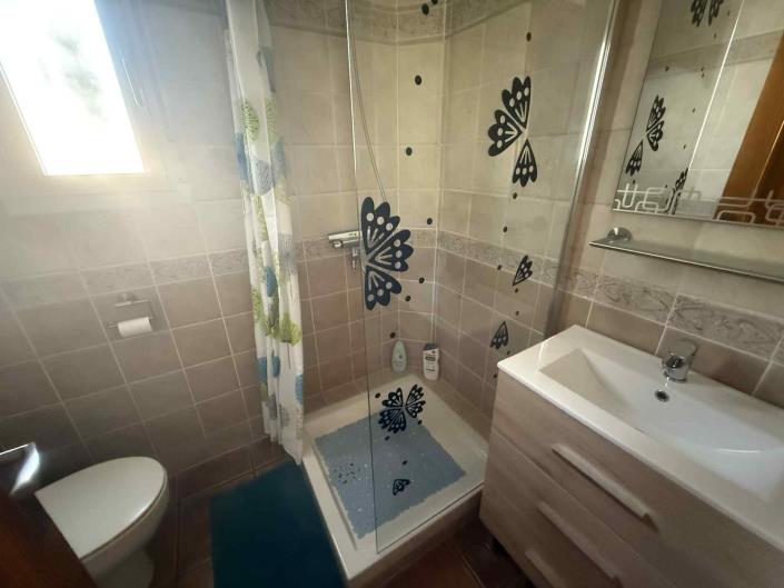 Image No.11-3 Bed Country House for sale