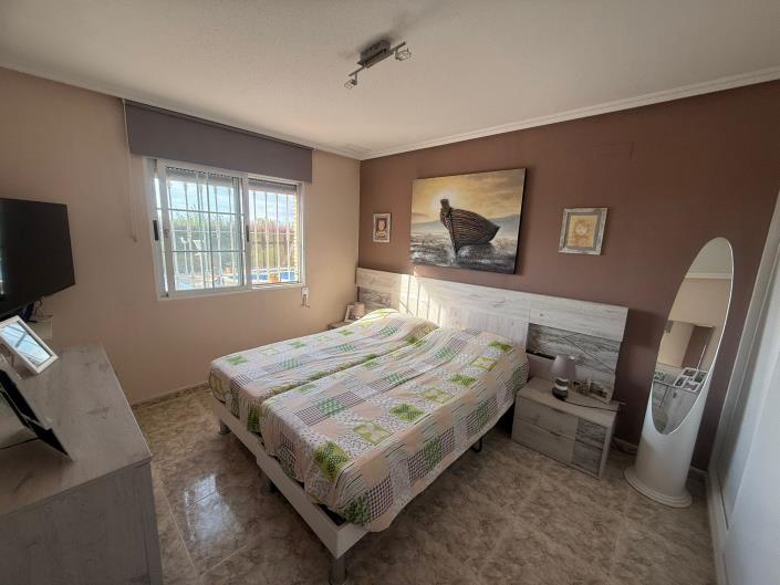 Image No.17-3 Bed Country House for sale