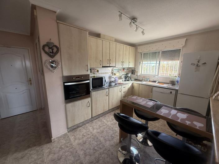 Image No.12-3 Bed Country House for sale