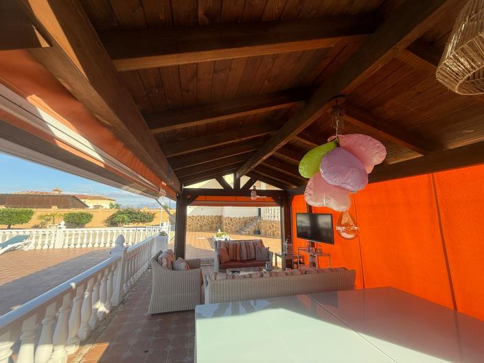 Image No.28-3 Bed Country House for sale