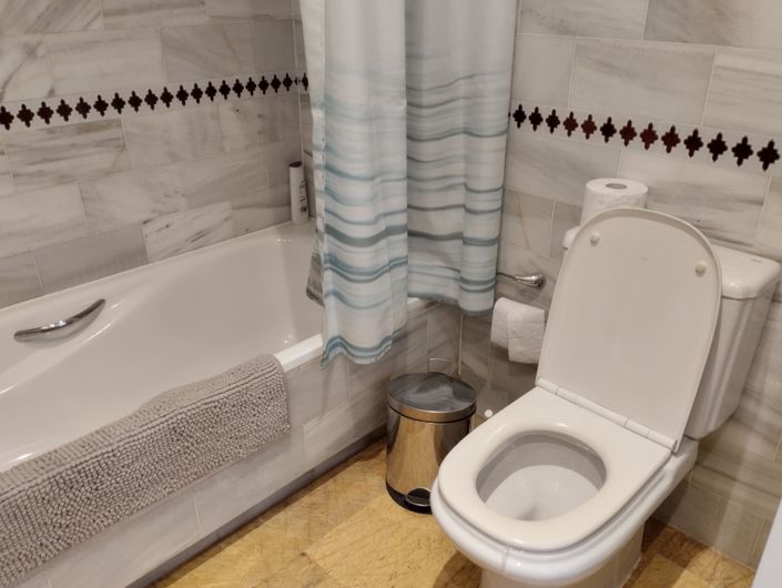 Image No.19-6 Bed Villa for sale