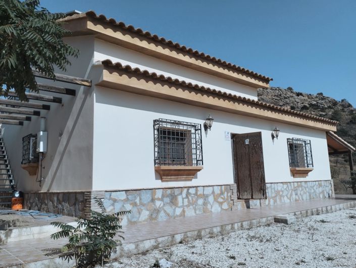 Image No.18-3 Bed Country House for sale