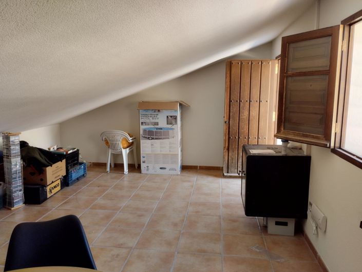 Image No.23-3 Bed Country House for sale