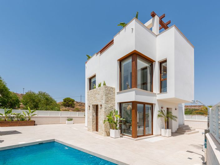 Image No.1-3 Bed Villa for sale