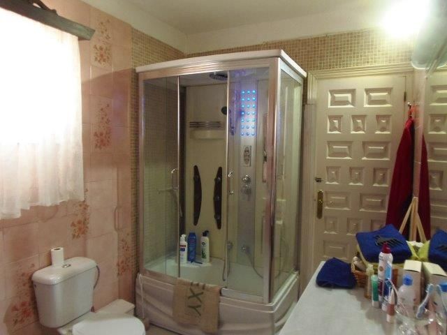 Image No.6-5 Bed Country House for sale