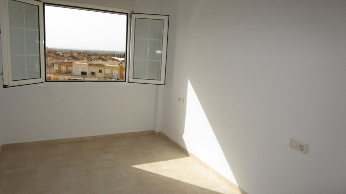 Image No.14-3 Bed Apartment for sale