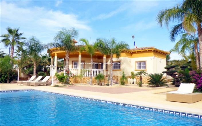Image No.1-5 Bed Country House for sale