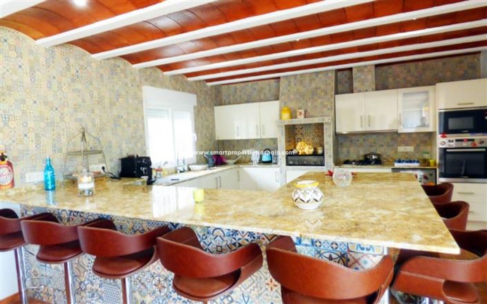 Image No.25-5 Bed Country House for sale