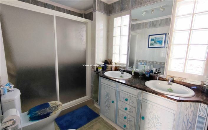 Image No.6-3 Bed Townhouse for sale