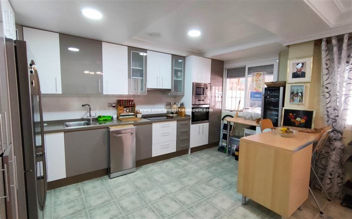 Image No.10-3 Bed Townhouse for sale