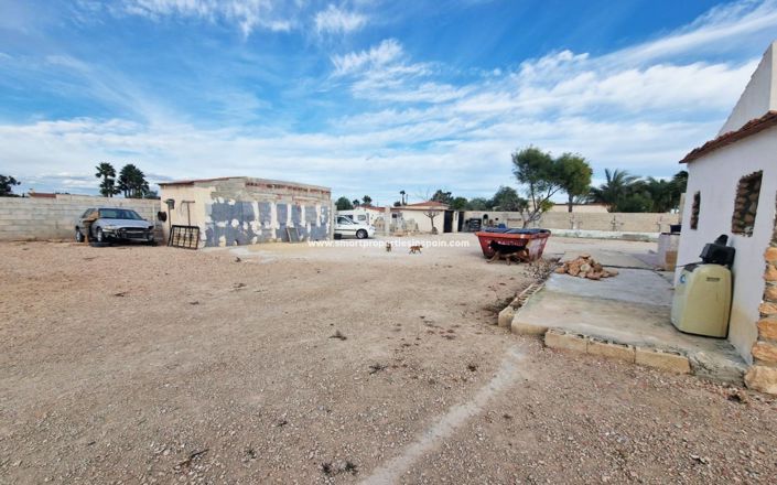 Image No.17-4 Bed Country House for sale