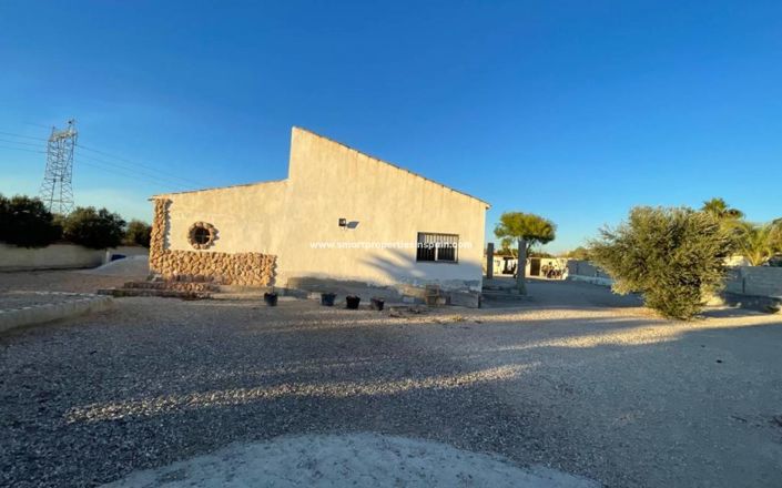 Image No.20-4 Bed Country House for sale