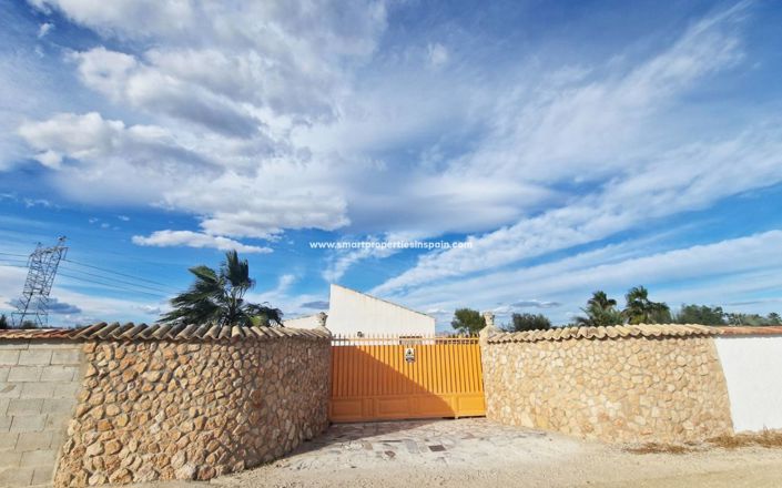 Image No.2-4 Bed Country House for sale