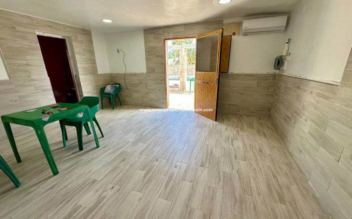 Image No.5-4 Bed Country House for sale