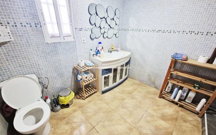 Image No.10-4 Bed Country House for sale