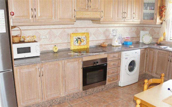 Image No.11-3 Bed House for sale