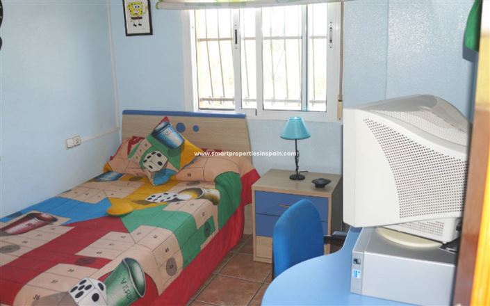 Image No.9-3 Bed House for sale