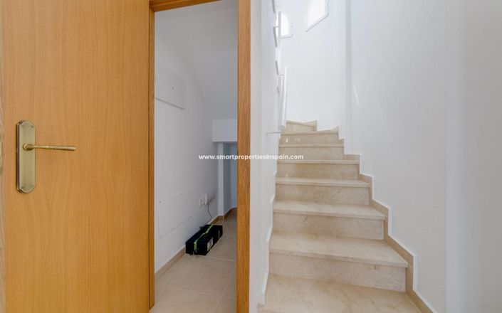 Image No.17-3 Bed Villa for sale