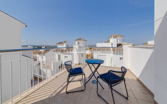 Image No.26-3 Bed Villa for sale