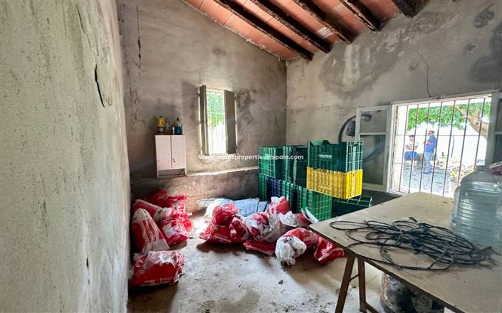 Image No.6-2 Bed Country House for sale