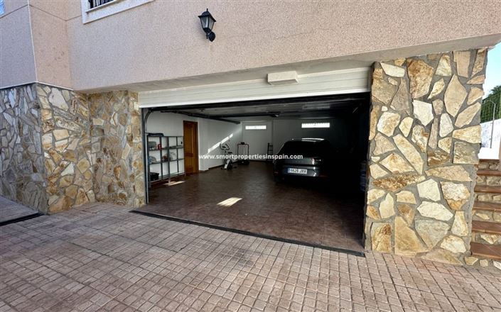 Image No.29-5 Bed Villa for sale