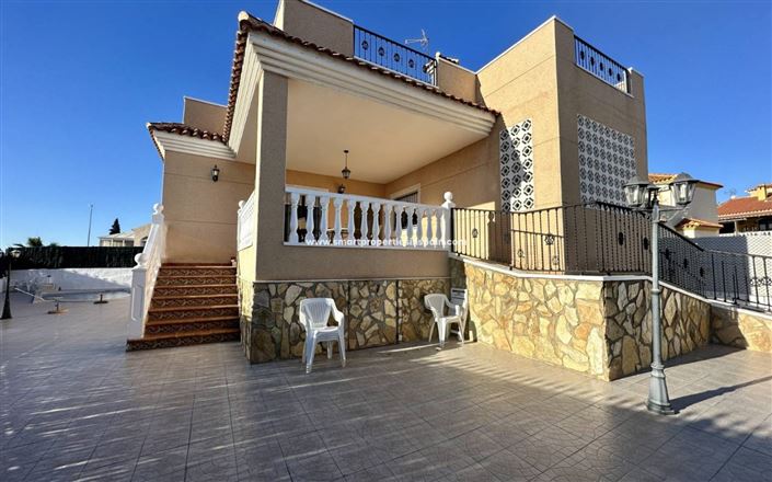 Image No.3-5 Bed Villa for sale