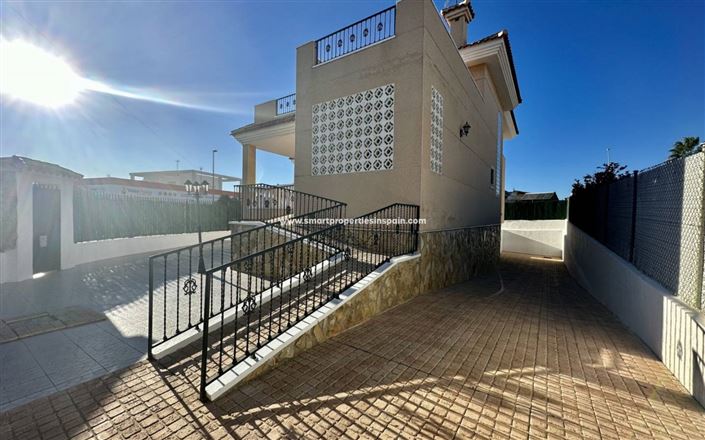 Image No.33-5 Bed Villa for sale