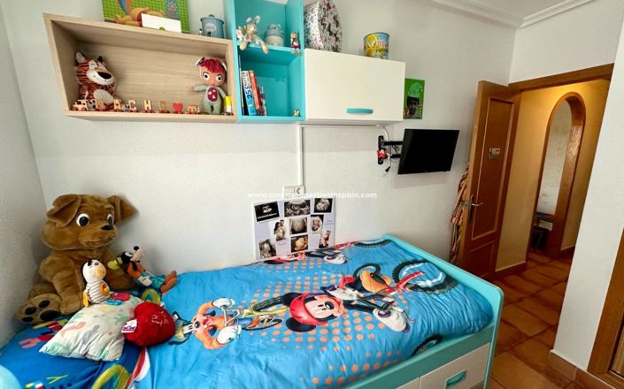 Image No.15-2 Bed Townhouse for sale