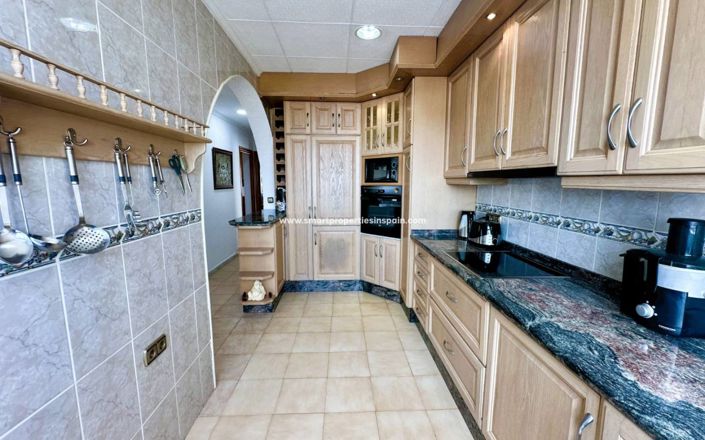 Image No.5-3 Bed Villa for sale