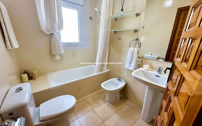 Image No.8-3 Bed Villa for sale