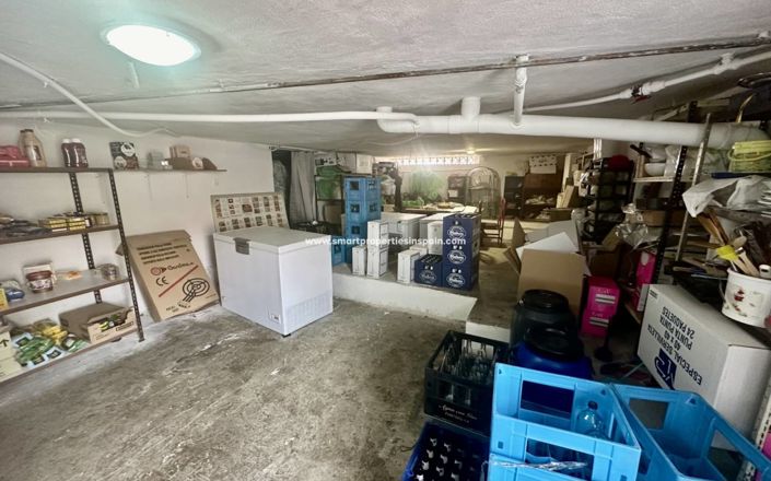 Image No.16-1 Bed Commercial for sale